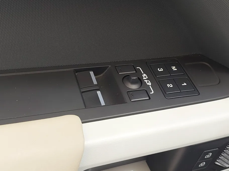 2024 Land Rover Defender P300 S 