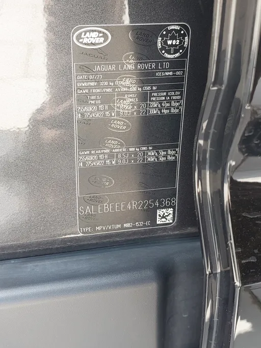 2024 Land Rover Defender P525 