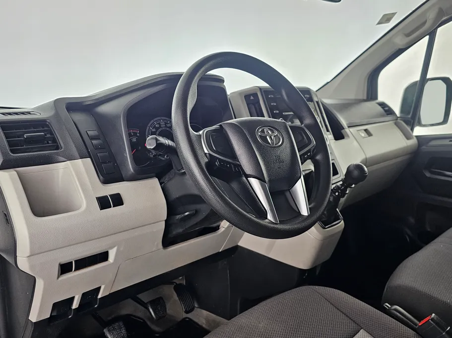 2023 Toyota Haice فان بضاعه 