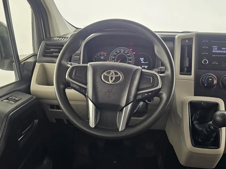 2023 Toyota Haice فان بضاعه 