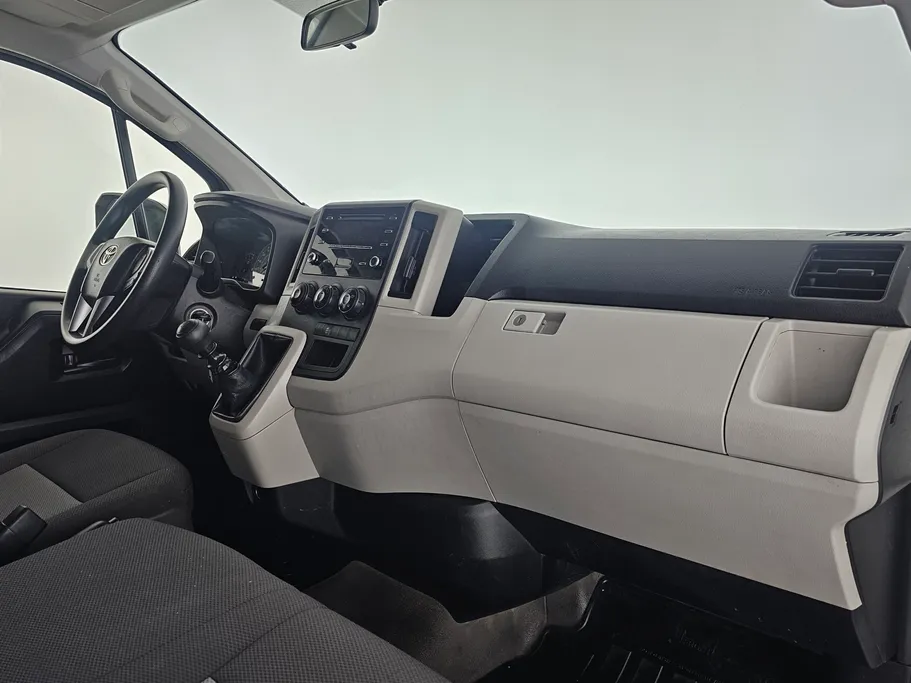 2023 Toyota Haice فان بضاعه 