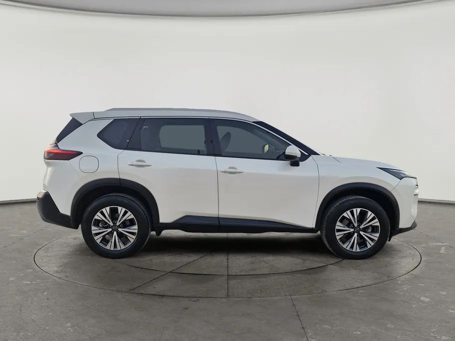 2023 Nissan Xtrail SV 