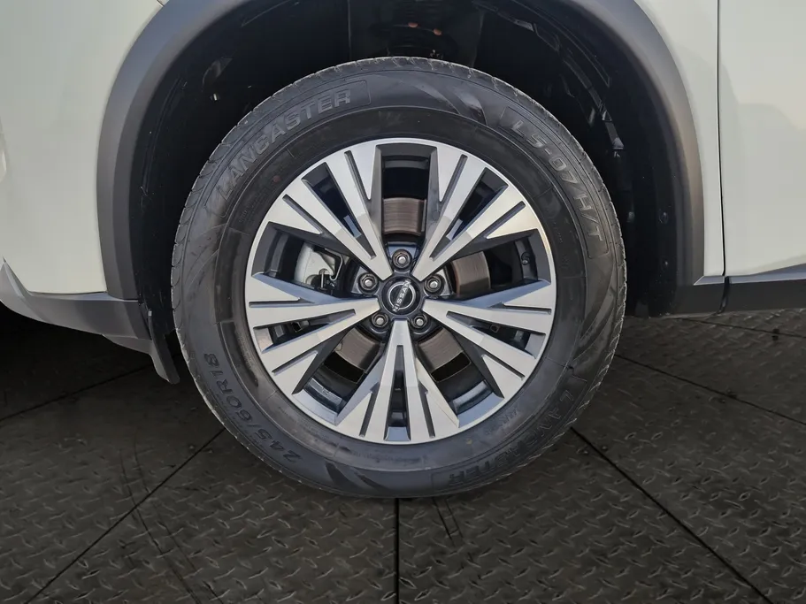 2023 Nissan Xtrail SV 