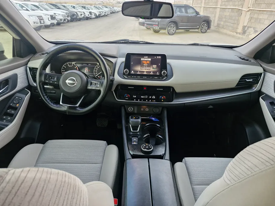 2023 Nissan Xtrail SV 