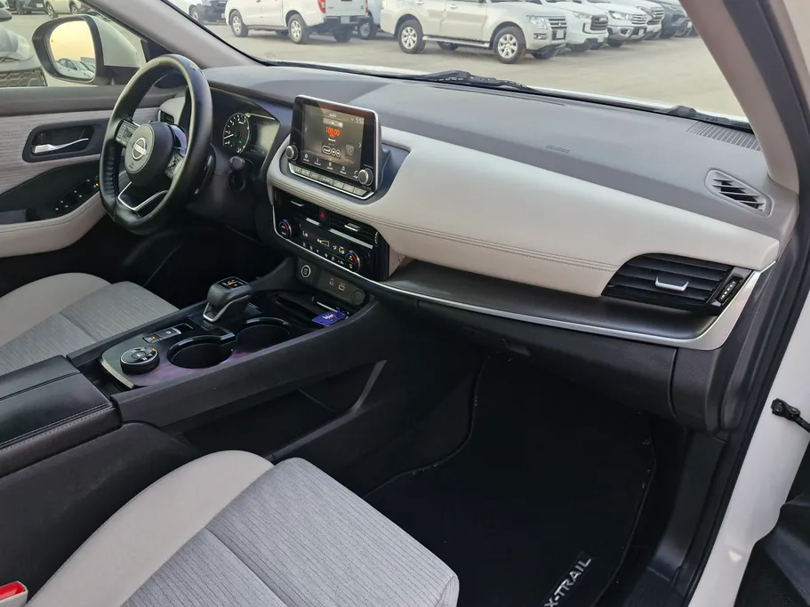 2023 Nissan Xtrail SV 