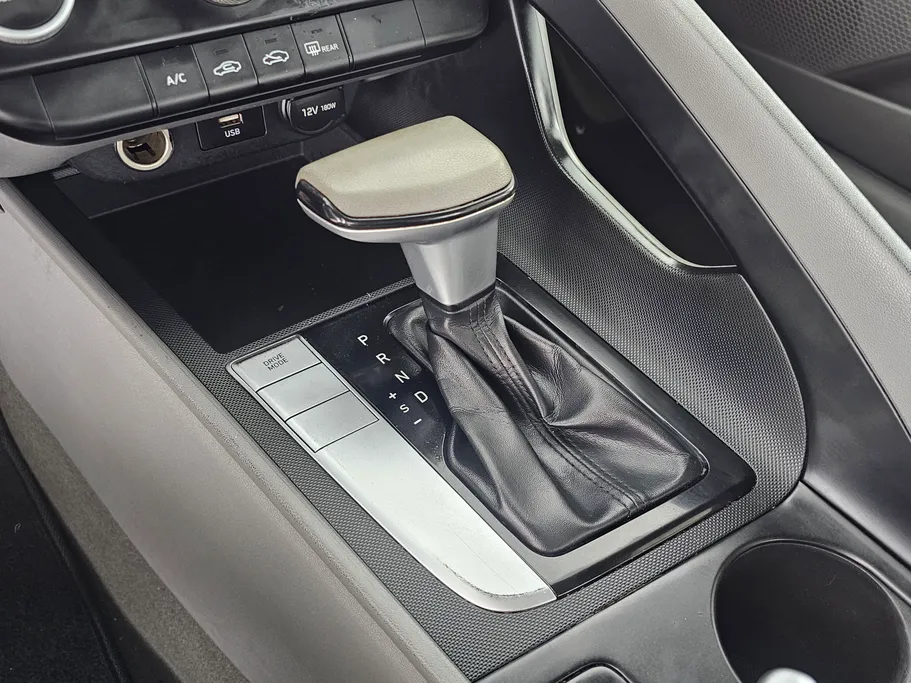 2022 Hyundai Elantra Fleet 