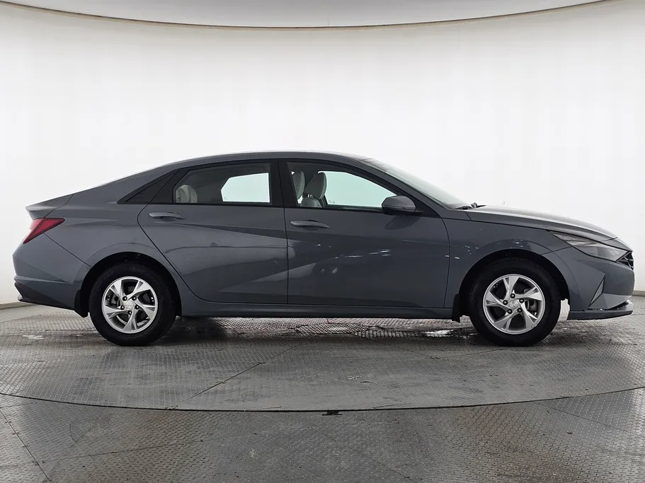 2022 Hyundai Elantra Fleet 