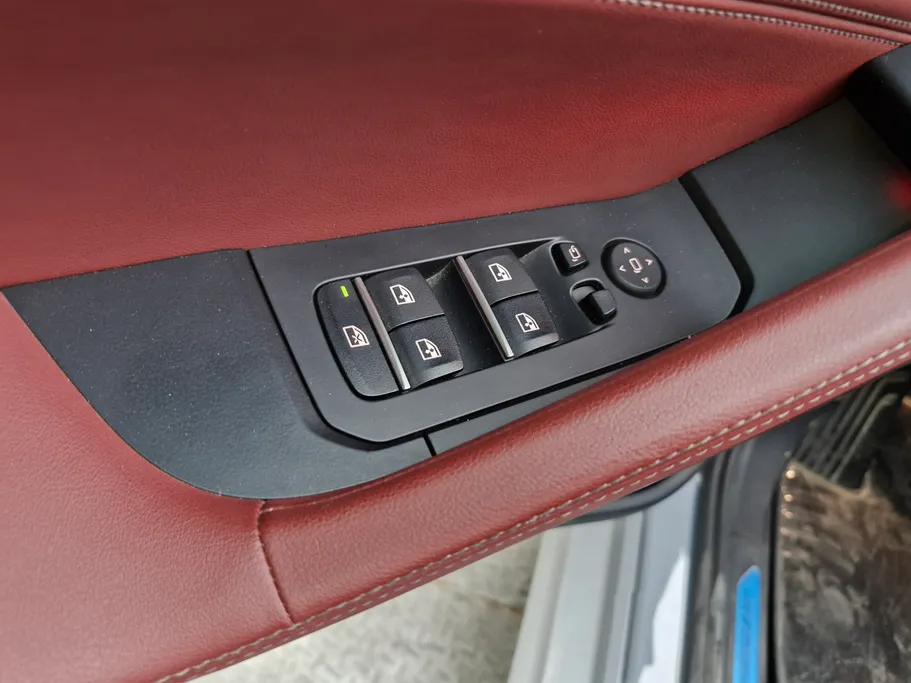 بي ام دبليو الفئة اكس 6 xDrive 40i 2025 