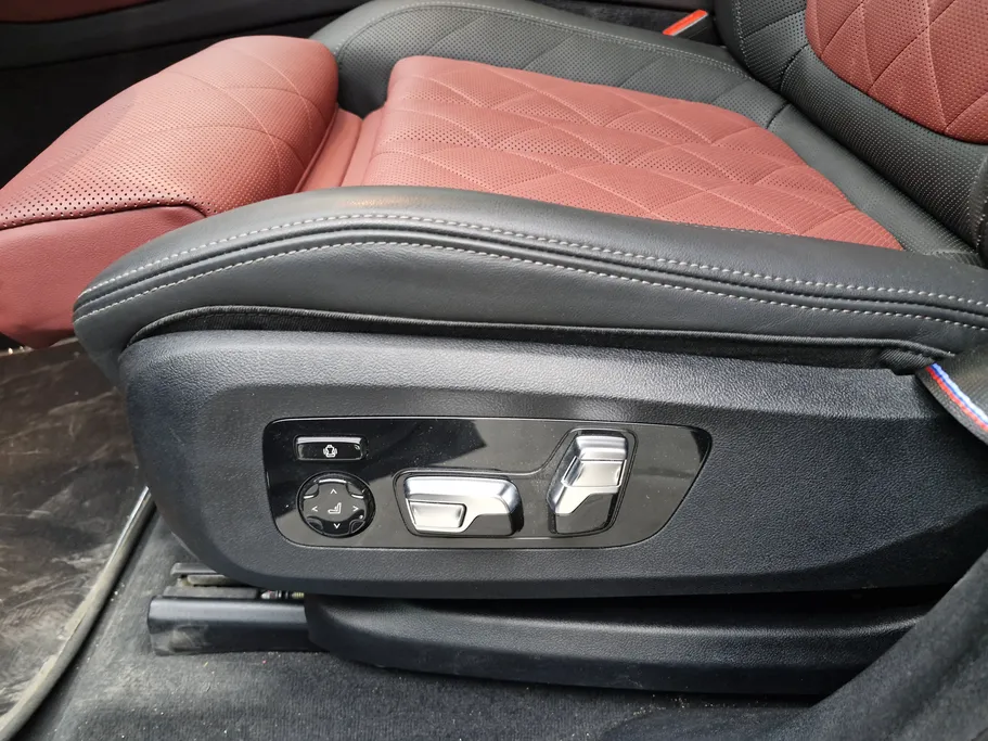 بي ام دبليو الفئة اكس 6 xDrive 40i 2025 