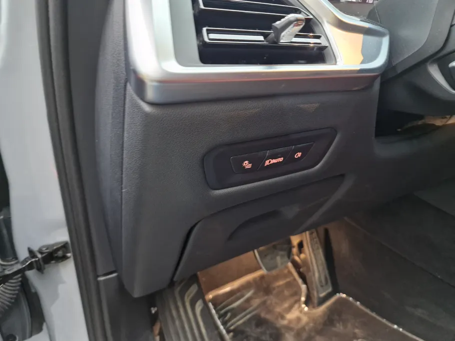 بي ام دبليو الفئة اكس 6 xDrive 40i 2025 