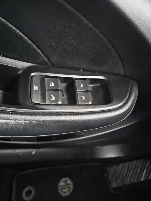 2022 MG 5 STD 