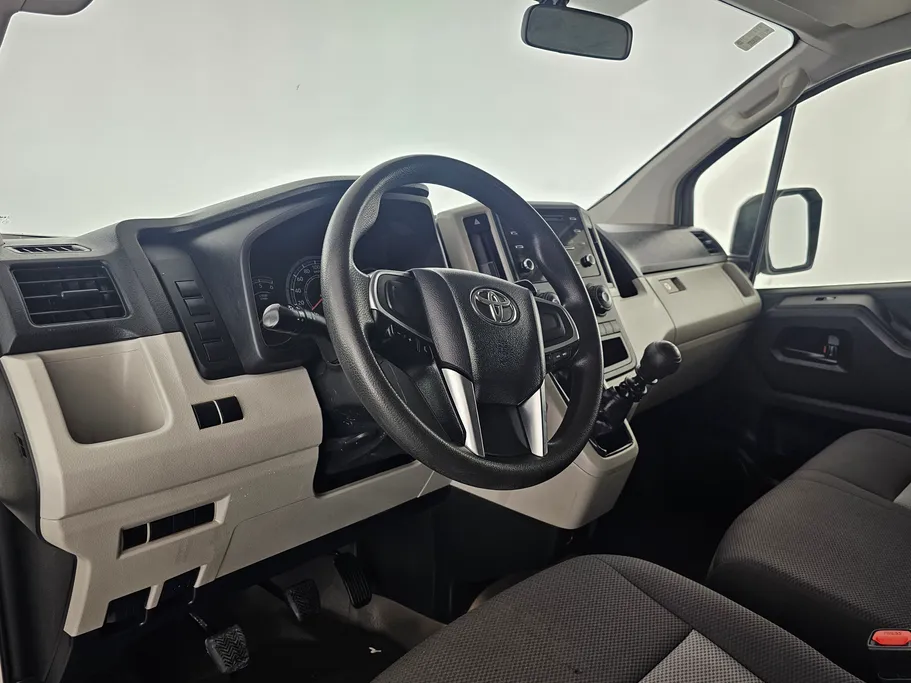 2023 Toyota Haice فان بضاعه 