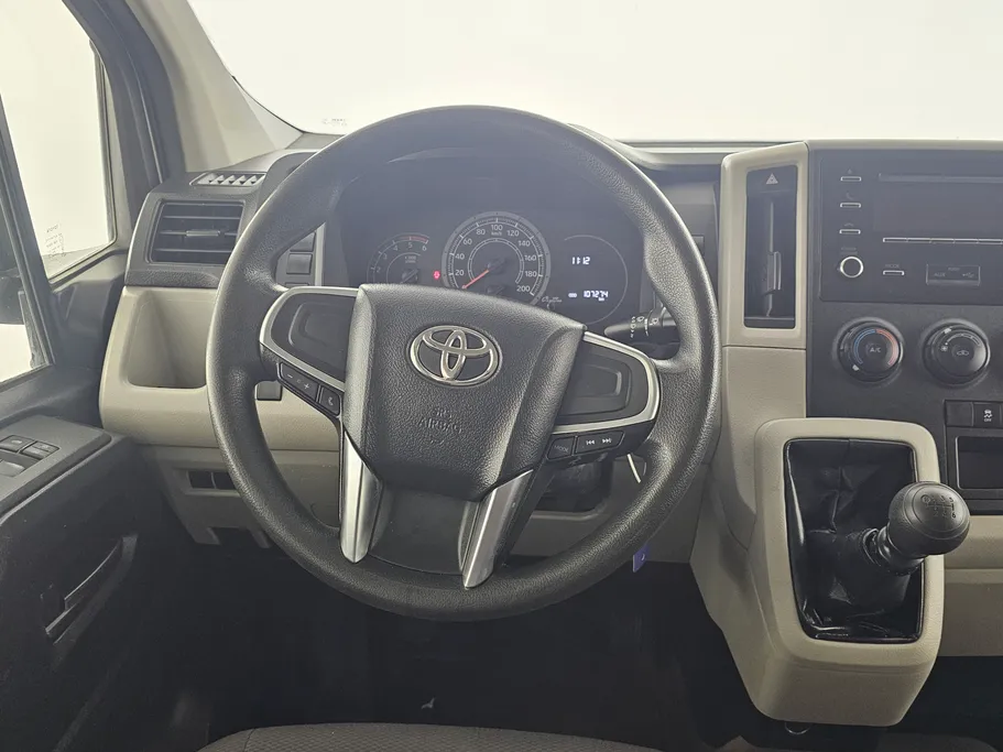 2023 Toyota Haice فان بضاعه 