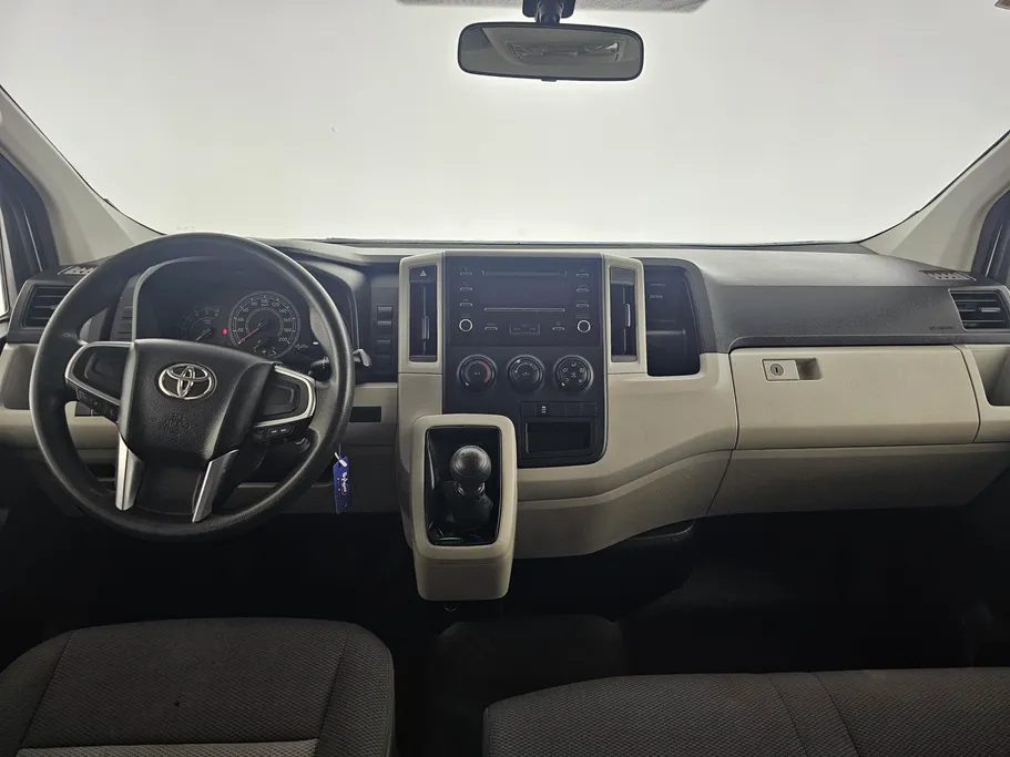 2023 Toyota Haice فان بضاعه 