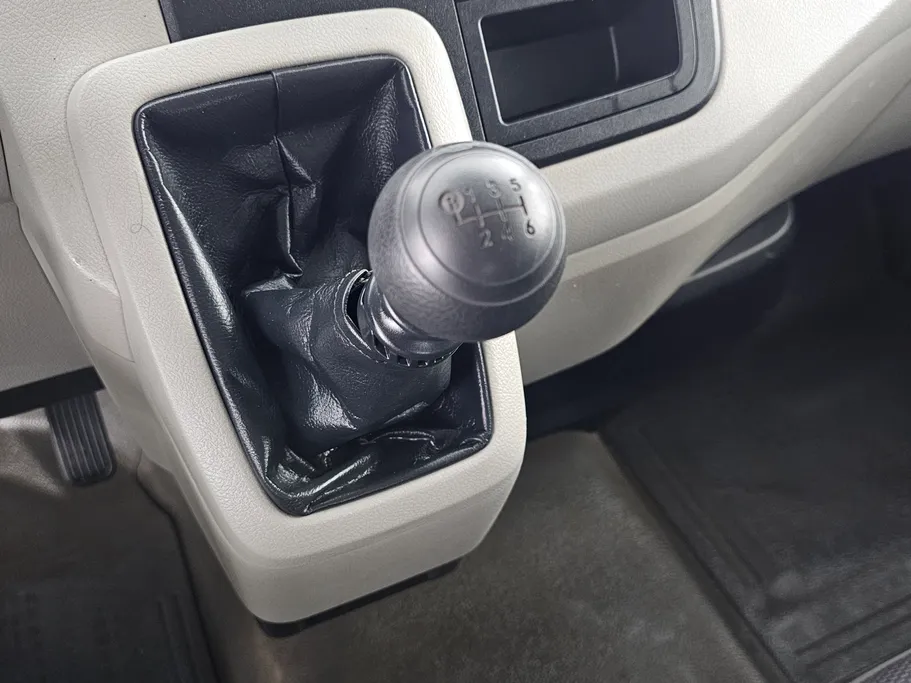 2023 Toyota Haice فان بضاعه 
