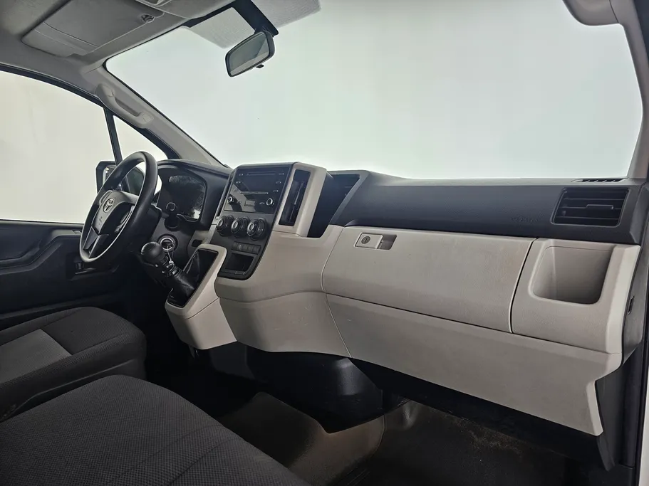 2023 Toyota Haice فان بضاعه 