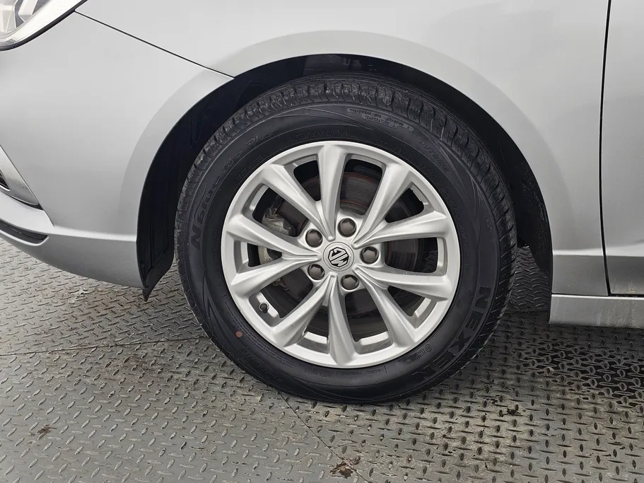 2023 MG 5 STD 