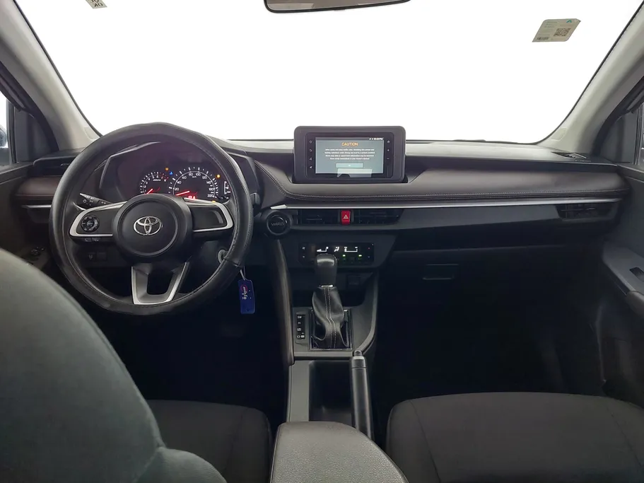 2023 Toyota Yaris  Y 
