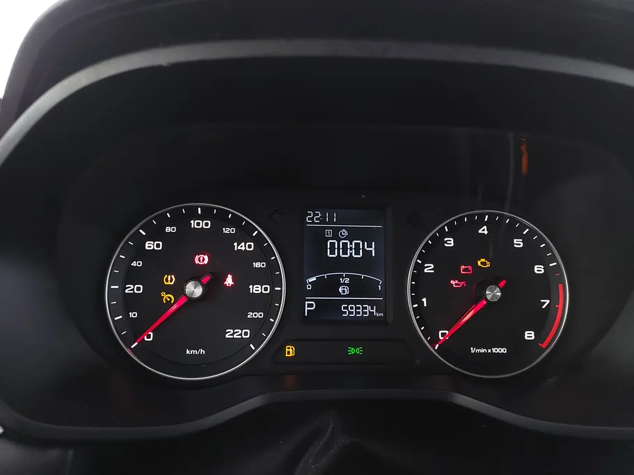 ام جي 5 STD 2023 