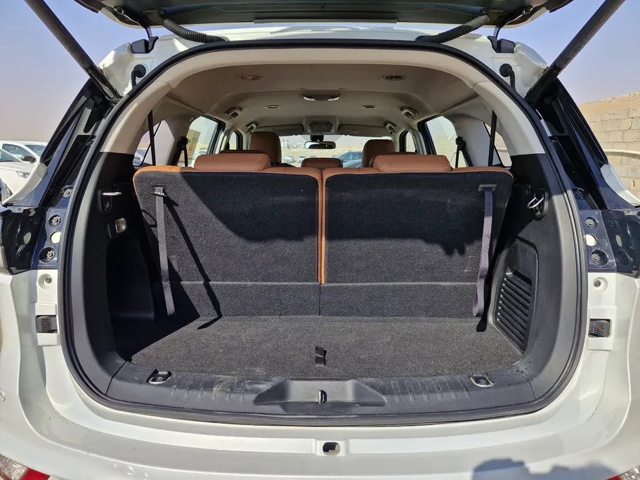2023 Isuzu MU Full 