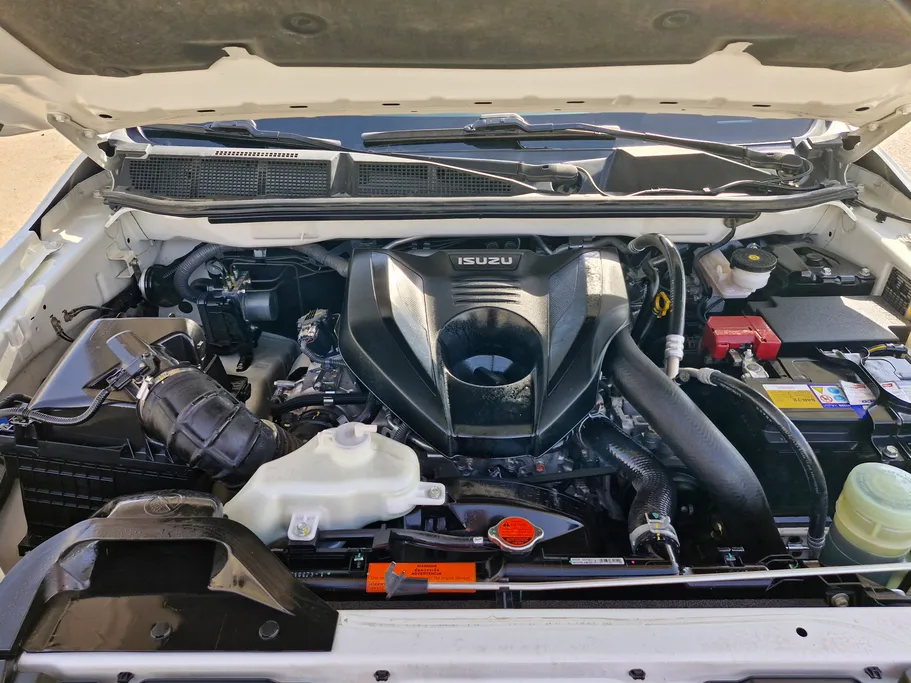 2023 Isuzu MU Full 