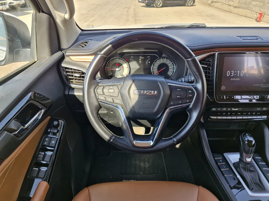 2023 Isuzu MU Full 