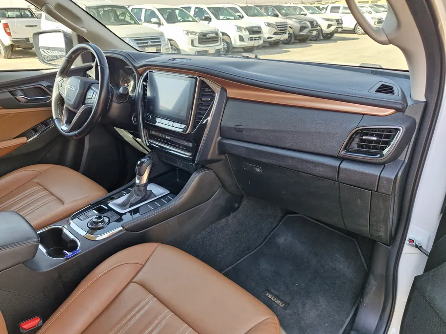 2023 Isuzu MU Full 