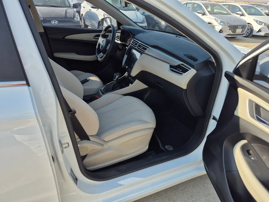 2024 MG 5 COM 