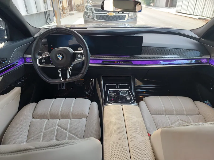 2024 BMW 7 Series 735i 