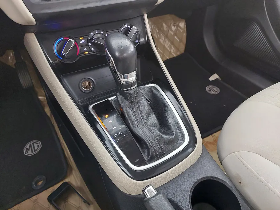 2023 MG 5 STD 