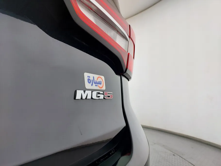 2023 MG 5 STD 