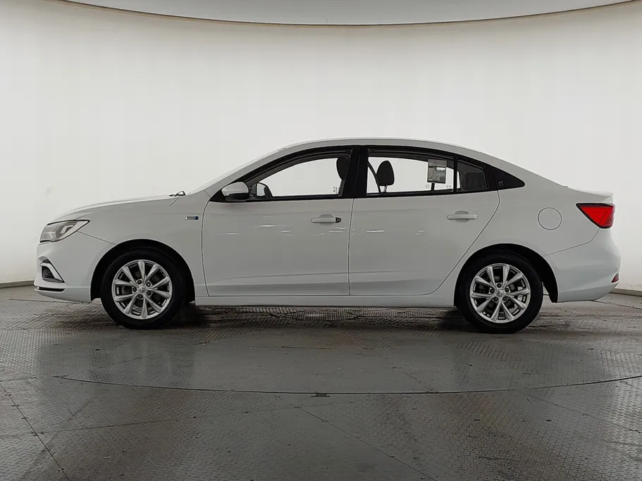 2023 MG 5 STD 