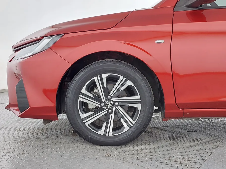 2023 Toyota Yaris  Y Plus 