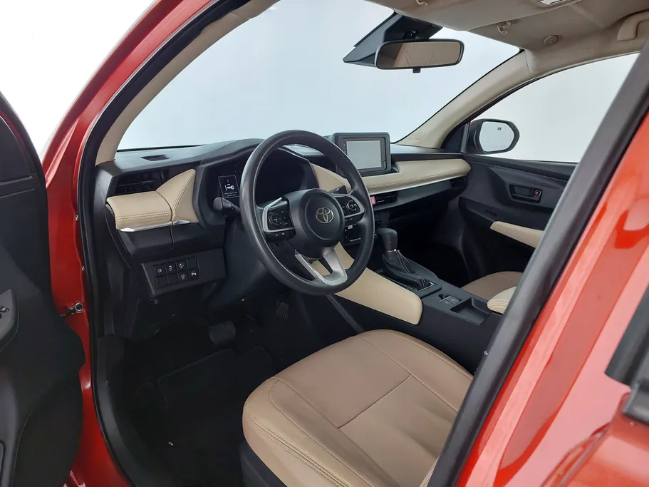 2023 Toyota Yaris  Y Plus 