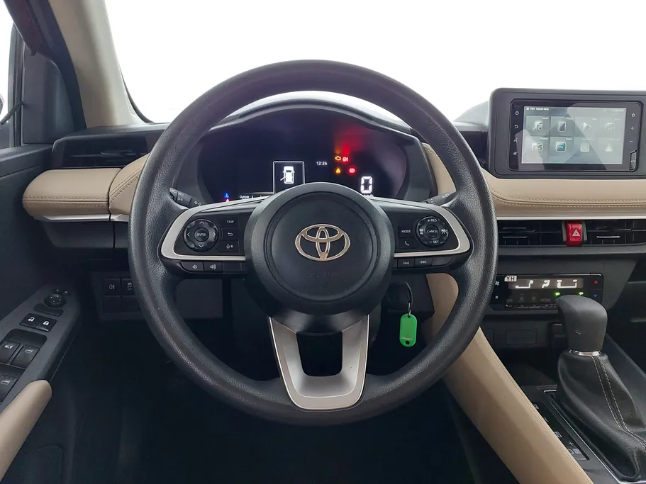 2023 Toyota Yaris  Y Plus 