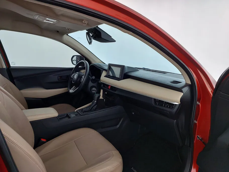 2023 Toyota Yaris  Y Plus 