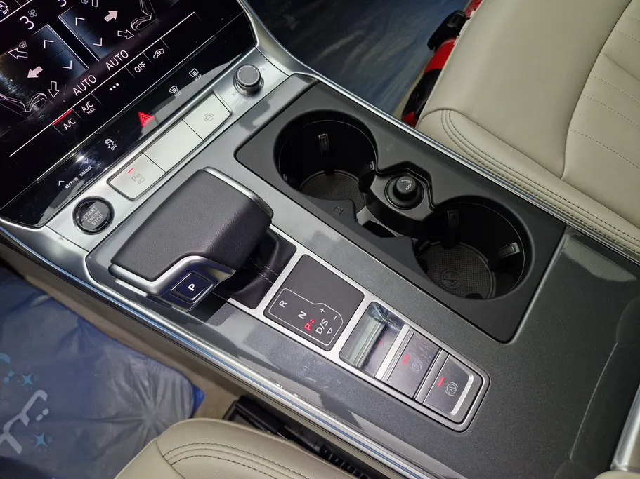 2025 Audi A6 40 TFSl 