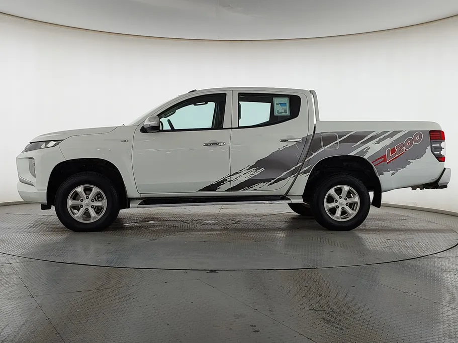 2022 ميتسوبيشي L200 Double Cap 