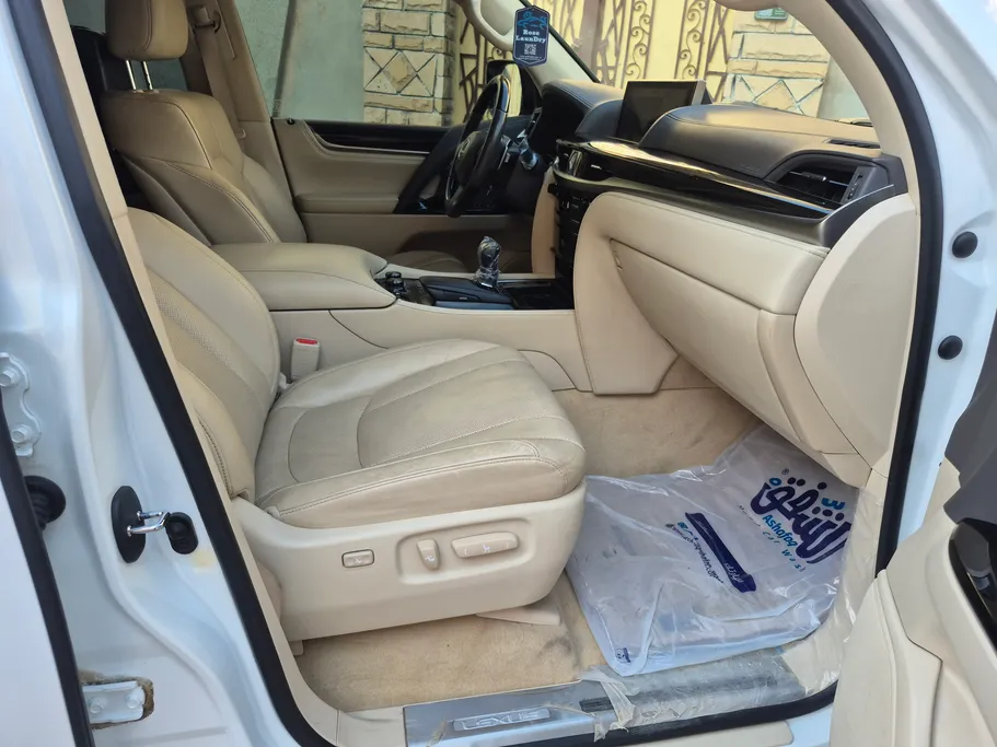 2020 Lexus LX 570 S 