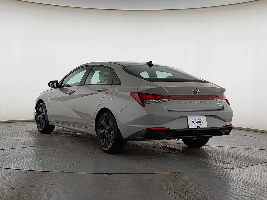 2023 Hyundai Elantra Smart 