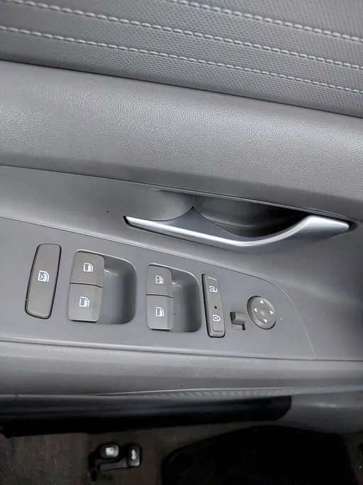 2023 Hyundai Elantra Smart 