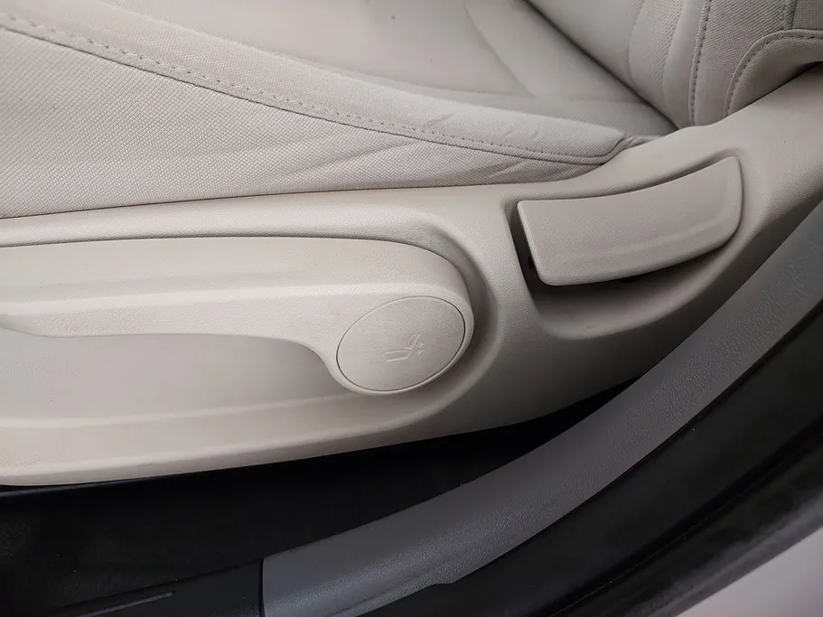 2023 Hyundai Elantra Smart 