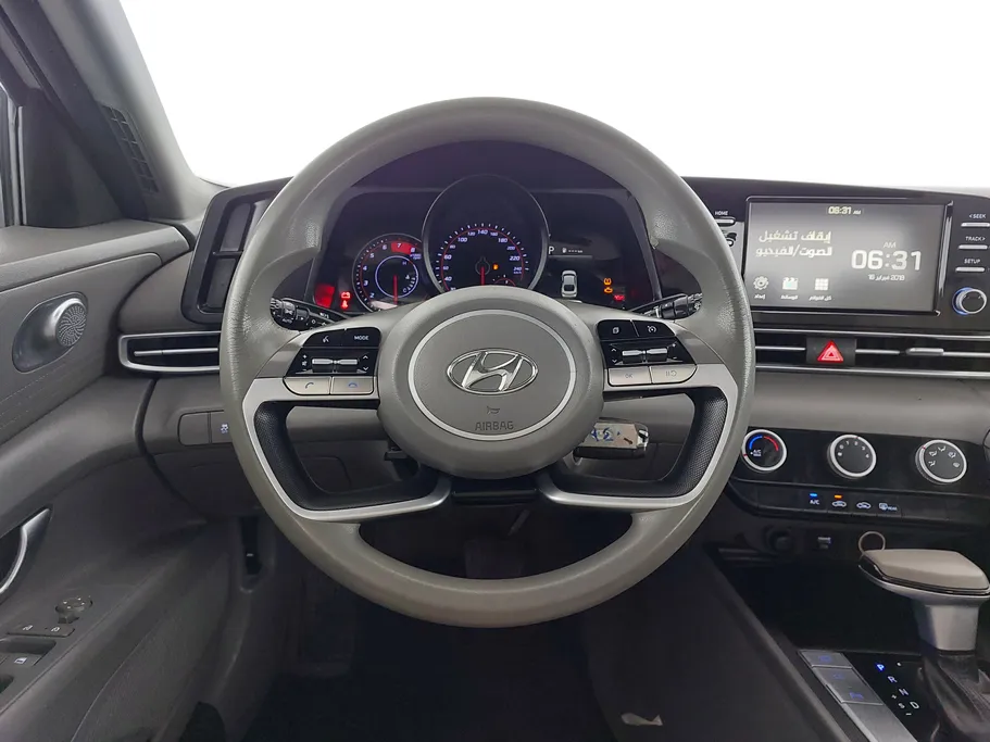 2023 Hyundai Elantra Smart 