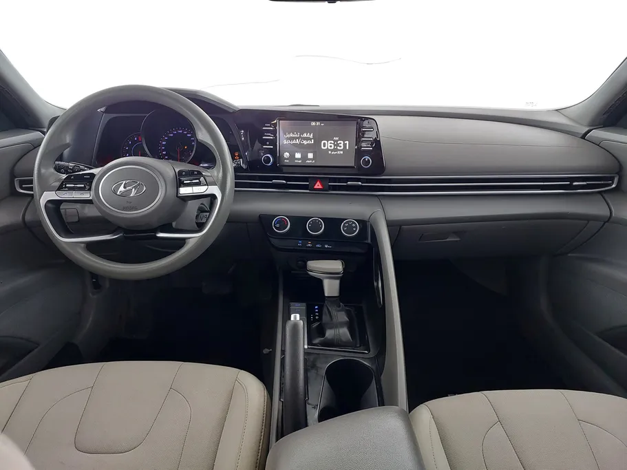 2023 Hyundai Elantra Smart 