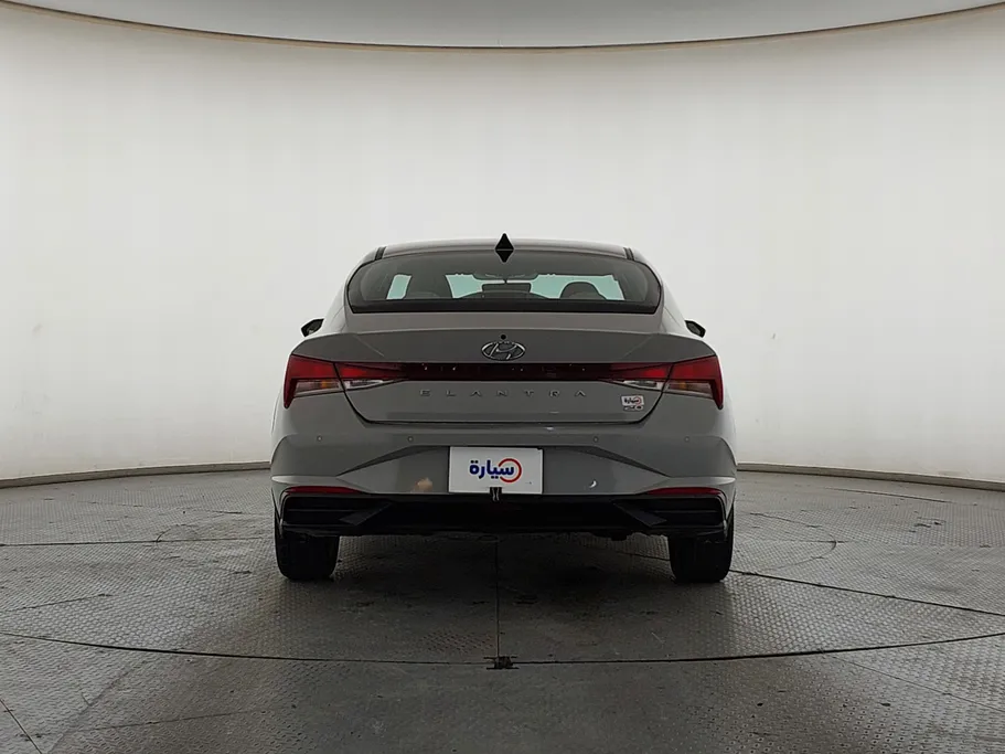 2023 Hyundai Elantra Smart 