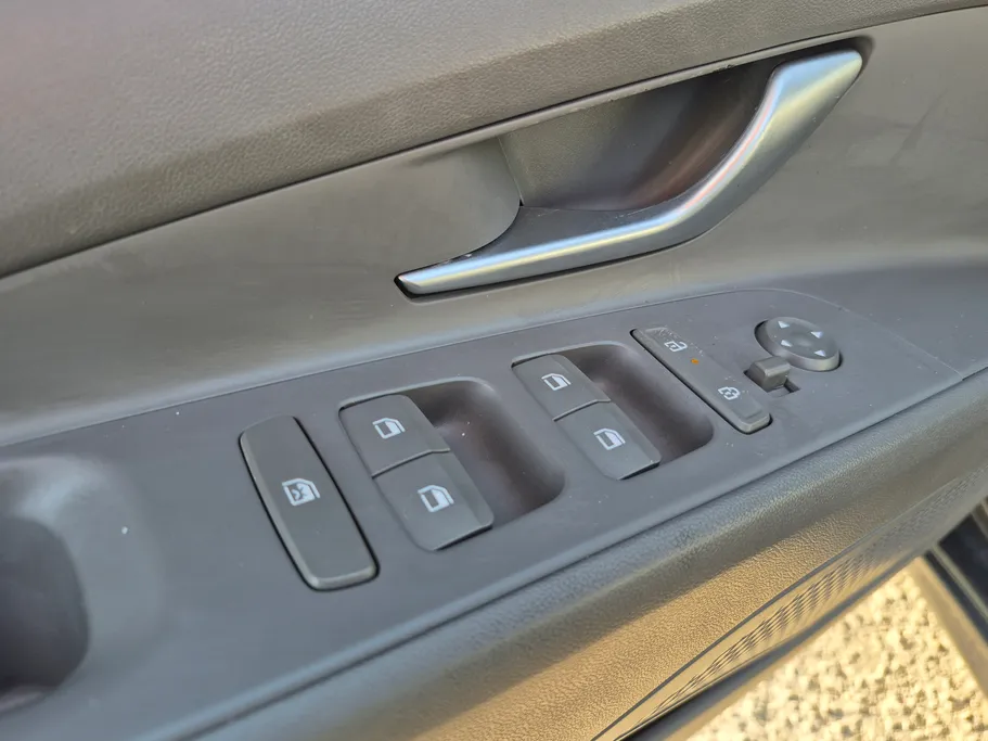 2025 Hyundai Elantra Fleet 