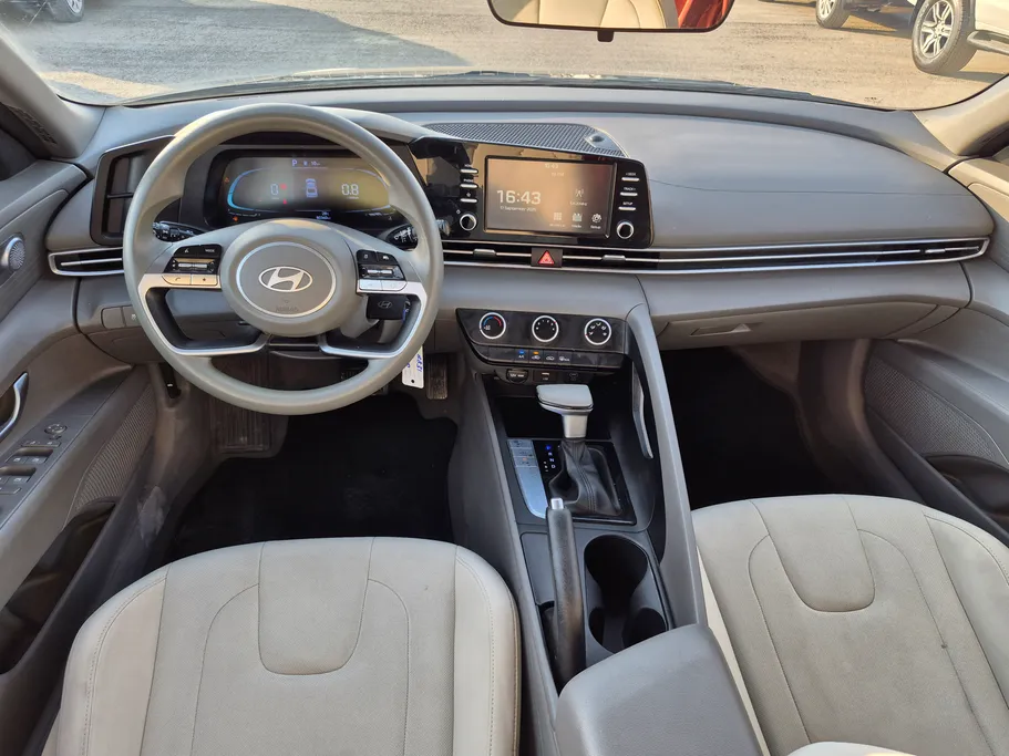 2025 Hyundai Elantra Fleet 