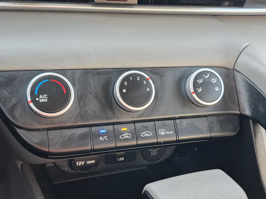 2025 Hyundai Elantra Fleet 
