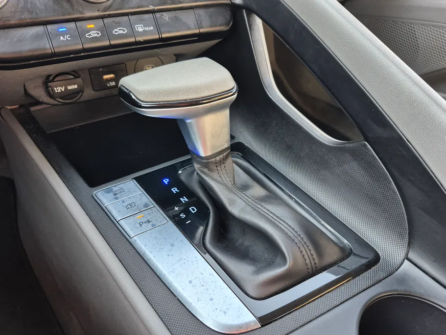 2025 Hyundai Elantra Fleet 