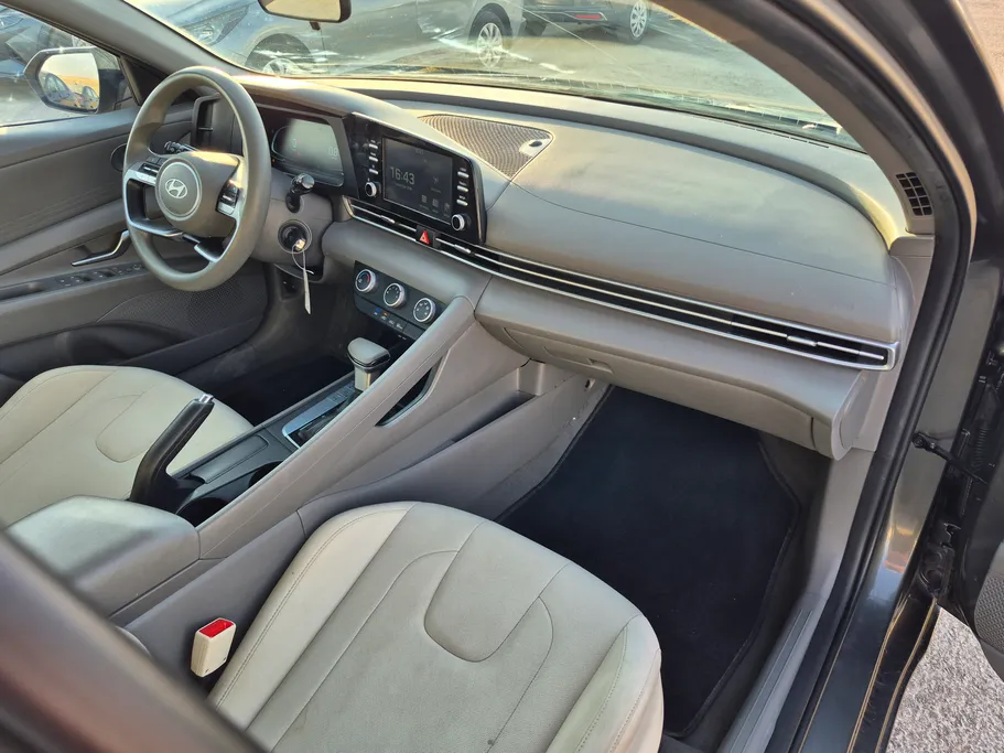 2025 Hyundai Elantra Fleet 
